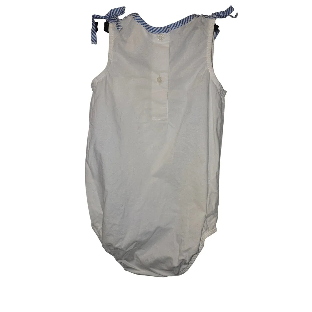 OshKosh Bgosh Baby Girls White Romper‎ Blue Seersucker Trim Snap Bottom 9M